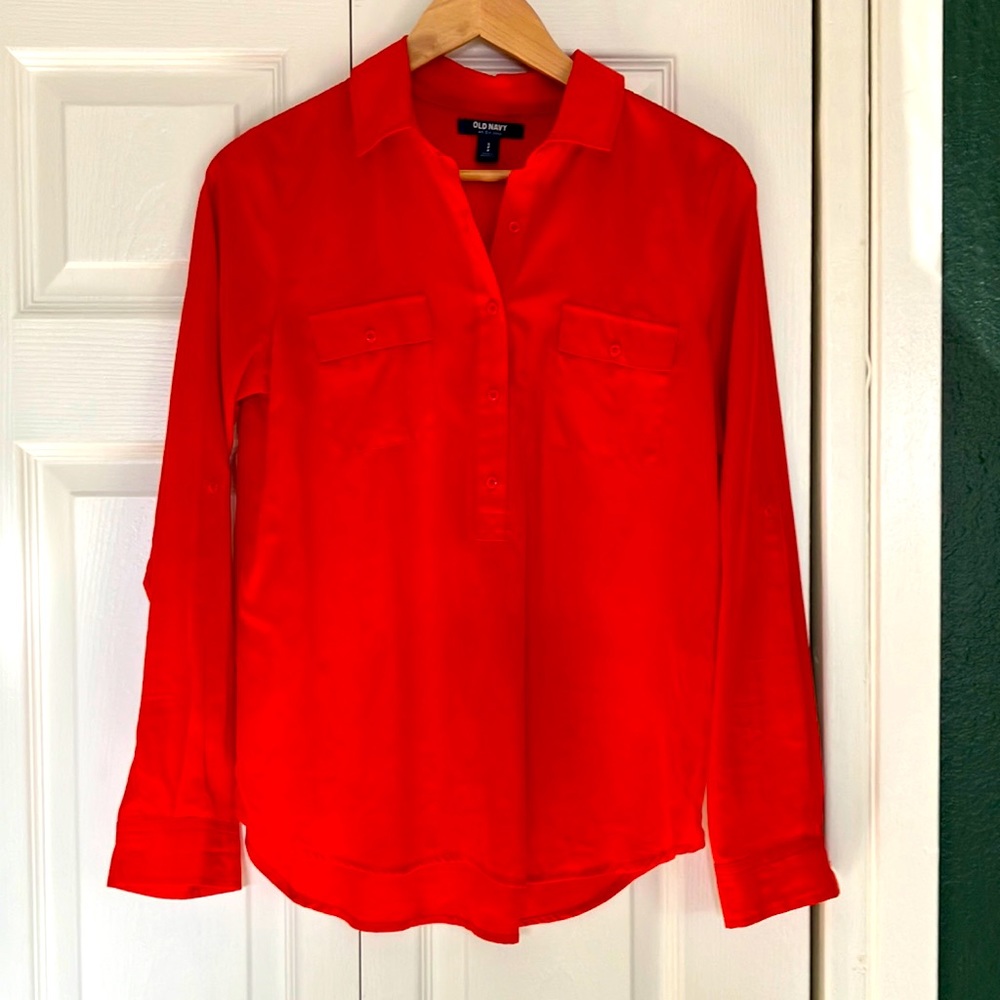 Old Navy red three quarter button down with pockets